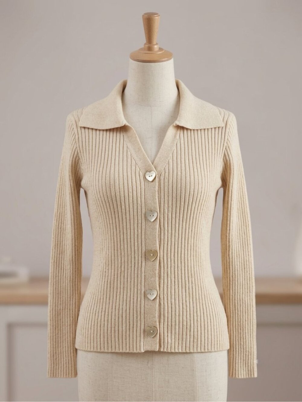 Ribbed Knit Polo Collar Cardigan – Heart Buttons – Size Small